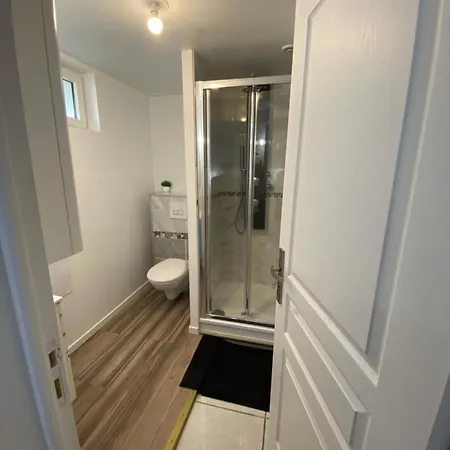 F1 Circuit 24h Apartment *